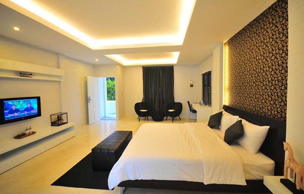 Surintra Boutique Resort Room photo