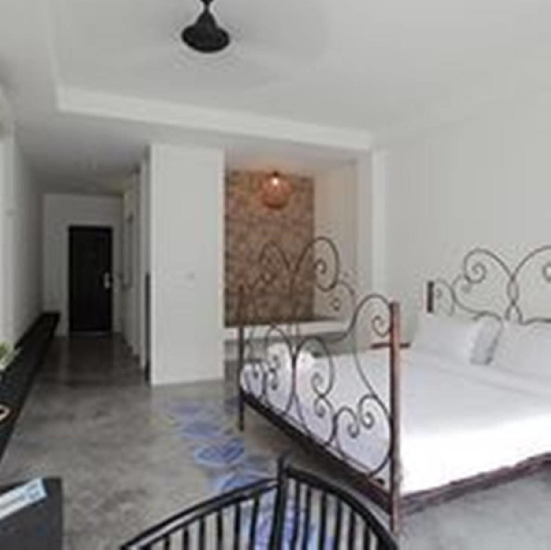 Surintra Boutique Resort Exterior photo
