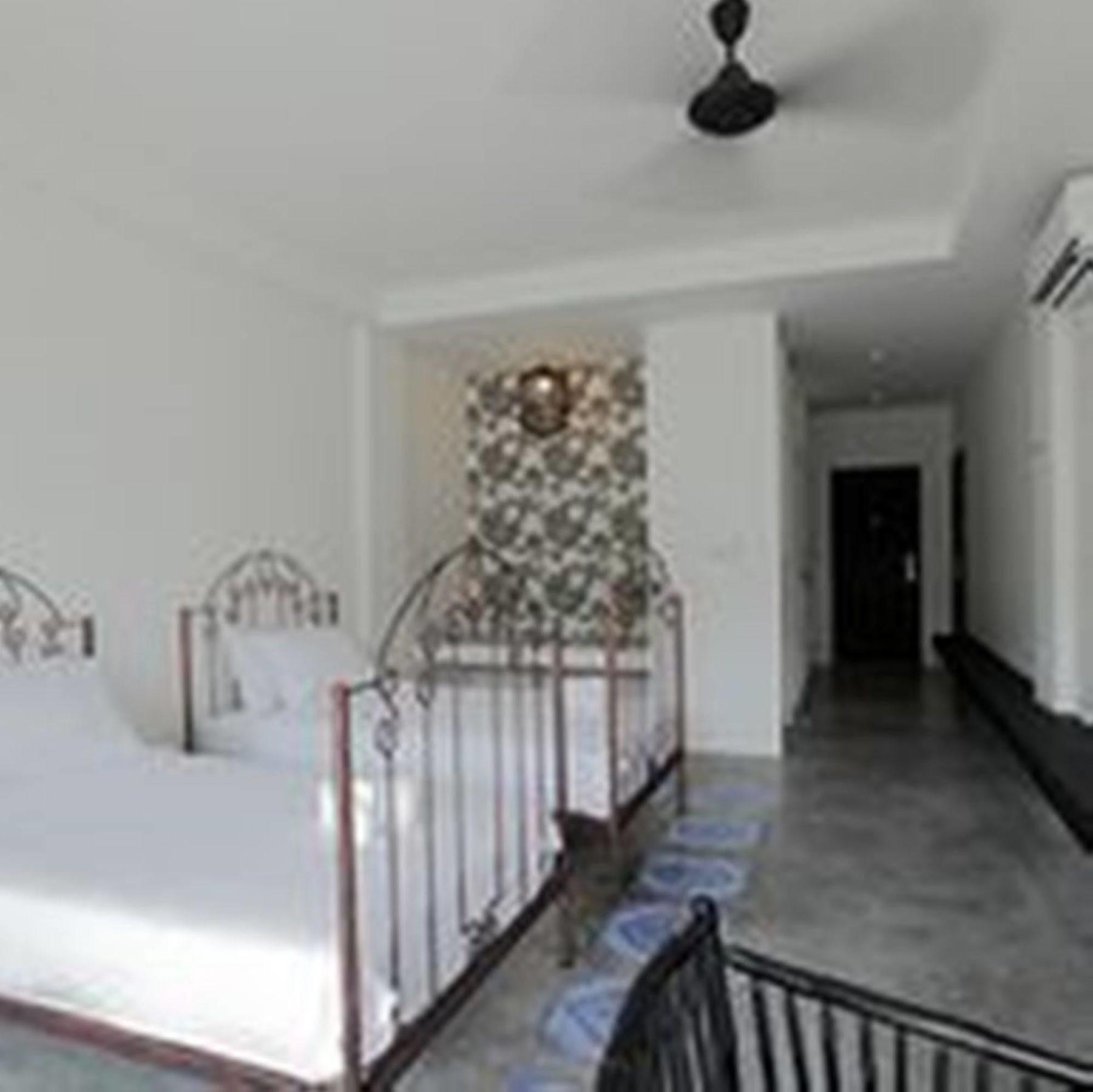 Surintra Boutique Resort Exterior photo