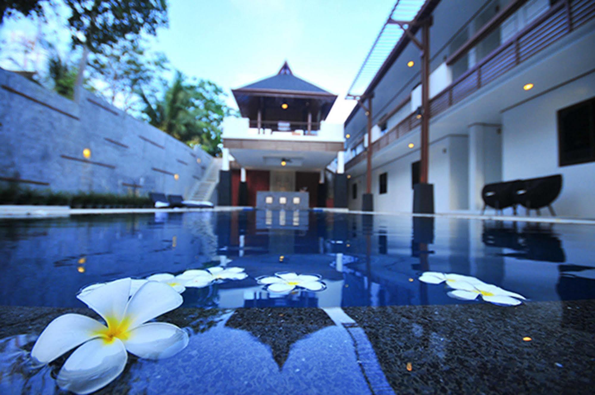 Surintra Boutique Resort Exterior photo
